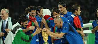 Gennaro ivan rino ringhio gattuso, ufficiale omri (italian pronunciation: Gattuso Ha Svelato Cosa Diavolo E Successo Realmente Negli Spogliatoi Di Berlino Cronache Di Spogliatoio