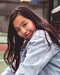 Edwina Ryan's Instagram, Twitter & Facebook