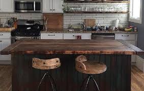 Astudioarchitect.com untuk seorang pria, adalah sangat baik bila memiliki waktu luang melakukan hobi dan kesukaannya, menurut teori 'man's cave'. 10 Ide Desain Meja Dapur Kayu Inspirasi Terbaru Mempercantik Dapur Rumah123 Com
