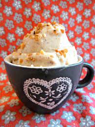 Recette glace à la vanille maison (sans sorbetière) : Glace A La Banane Sans Sorbetiere Rapide Et Legere Glace Banane Recette Glace Sans Sorbetiere Recette Glace