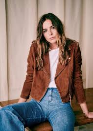 36 mais convient à un 38. Veste Zig Bleu Denim Cuir Caprin Sezane