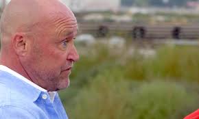 More contract troubles dog Smith in public work as business awarded without  bidding