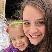 Deanna Mcfadden's Instagram, Twitter & Facebook