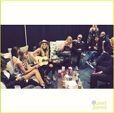 Taylor Swift Hangs Out With Rachel Platten Kelsea Ballerini Watch Them Jam Out Taylor Swift Rachel Long Live Taylor Swift Taylor Swift Kelsea Ballerini
