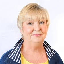 Councillor Joanna Byrne of Sinn Féin Ireland is in to discuss the fact that  Irish Coast Guard vehicles no longer permitted to use blue lights/sirens.  Dermot McConnoran Officer in charge of the