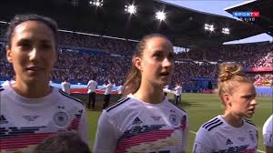 Leticia disputa jogada com dzsenifer marozsan na derrota para as alemãs; Hino Da Alemanha Alemanha X Suecia Copa Do Mundo Feminina 2019 Youtube