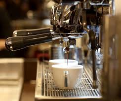 Mesin kopi pada dasarnya terbagi menjadi 2: Deretan Mesin Kopi Termahal Beserta 10 Rekomendasi Produknya Untuk Berbisnis Kedai Kopi 2019