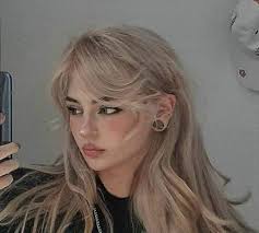 Fawn Lawrence's Instagram, Twitter & Facebook