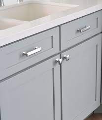 The fact that each hardware group has a distinct size gives an unspoken sense of structure that helps your eye make sense of everything. Pin On Home Ideas