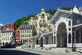 Ebenfalls sehr bekannt ist das hotel imperial. Karlovy Vary Tagesausflug Von Prag 2021 Tiefpreisgarantie