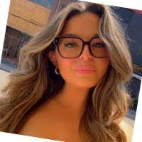 Michelle Morelli's Instagram, Twitter & Facebook