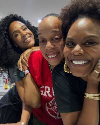 melaniemosley • Instagram photos and videos