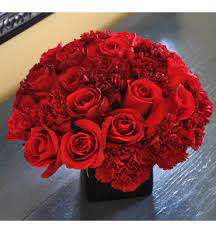 Red Roses And Carnations Red Roses Centerpieces Carnation Centerpieces Rose Centerpieces