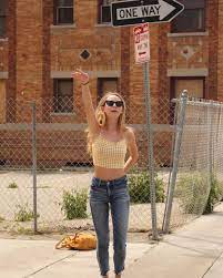 Beis is female founded (by @shaymitchell) and 80% women run. Miranda Mckeon Miranda Mckeon Instagram Photos And Videos Fotos Tumblrs Fotos