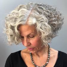 Lots of hair related issues are faced by women over the age of 50. 30 Short Hairstyles For Round Faces To Create Wow Effect In 2021