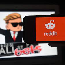 When people in the reddit community r/wallstreetbets began pushing up gamestop's share price, establishment investors started losing billions and billions of dollars. Gamestop Aktie Us Behorden Prufen Mogliche Marktmanipulation Wirtschaft