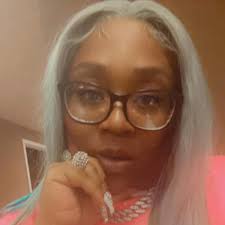 I usually don't do stuff like this 😭 but I have this biggest crush 🥰