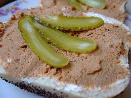 Herzhafter Aufstrich Aus Rauchertofu Mit Paprikapulver Sohnemann S Lieblings Teewurst Teewurst Rezepte Lebensmittel Essen