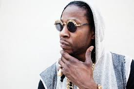2 Chainz says his name 50 times in 3 minutes : r/hiphopheads