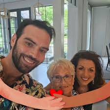 It is with saddened hearts mixed with the anticipation of slowing down our  life style that Rhonda and I announce our retirement after 27 years of  service here at The Lorelei. We