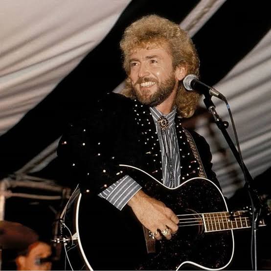 Hope you're resting in peace, Keith Whitley ... May 9, 1989 💔