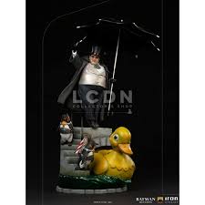 Perched on your ice skates, you will have to navigate quickly between your customers to seat them, take orders, serve food and clean tables to accommodate newcomers. Batman Returns Art Scale Statue 1 10 Penguin 33cm
