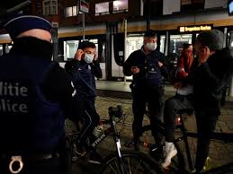 Heure locale actuelle à bruxelles, décalage avec l'heure gmt, fuseau horaire heure d'été avancée 2021. A Bruxelles La Police Traque La Nuit Les Refractaires Au Couvre Feu Sciences Et Avenir