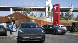 I'm waiting that tesla can make new impulse soon and break it. Premarket Stocks Tesla Needs A Perfect Year That Won T Be Easy Cnn