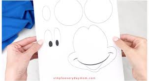 Make a minnie mouse cut out the same way and any other disney character you love! Cut Out Minnie Mouse Hands Novocom Top
