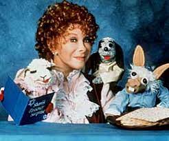 When my children were young, they delighted in singing lamb chop's this is the song that never ends; Lamb Chop S Play Along Series Tv Tropes