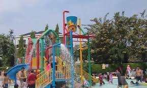 Tiket dewasa waterboom haurgeulis : 10 Kolam Renang Di Jakarta Timur 2021 Buka Malam Bagus Murah