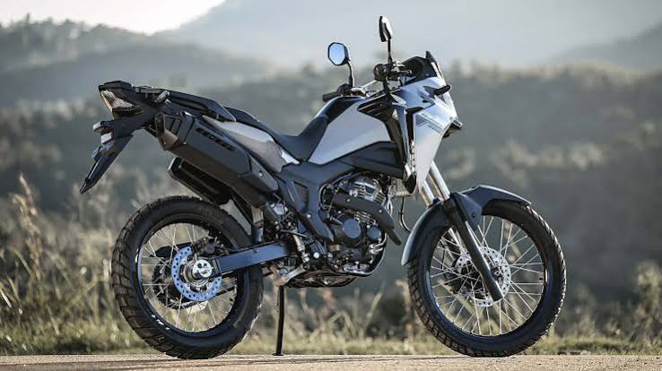 Honda XRE300 Sahara 2027 estreia com controle de tração; preços