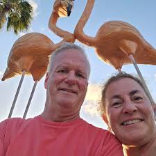 What are good coffee shops and dinner options near PCB and Rosemary area?