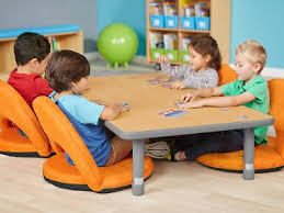 Pin By Linda Munoz On Sala De Aula Infantil Daycare Design Infant Room Daycare Daycare Decor