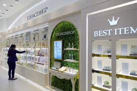 Grace Myu Malaysia Beauty Fashion Lifestyle Blogger The Face Shop Gets A New Facelift At Pavil Store Design Interior Retail Interior Design Pharmacy Design