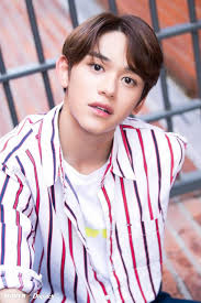 Sharing details of their relationship, a provided snippets of their conversation and released selfies that lucas sent to her. Naver X Dispatch Nct Lucas 180823 Lucas Nct Nct Lucas