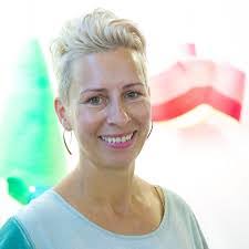 Annette Hartmann's Instagram, Twitter & Facebook