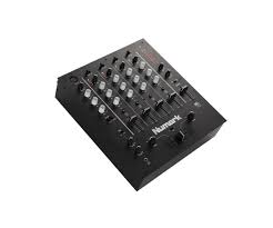 Scratch de numark® est un mixeur dj 24 bits à deux canaux qui allie des fonctionnalités professionnelles et une suite logicielle à un prix particulièrement raisonnable. Vente Table De Mixage Dj Numark M6 Usb Nantes Sono