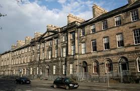Skottland upptar den norra tredjedelen av ön. Edinburghs Basta Sevardheter Med Foton Och Beskrivningar Sightseeing Edinburgh Vad Du Ska Se Komplett Guide Till Ikoniska Sajter I Edinburghs Beskrivning