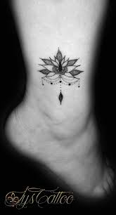 Meilleurs tatouage femme tatouage femme fleur de lys. Epingle Sur Lys Tattoo