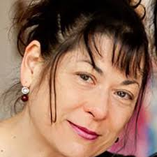 Leah Mann's Instagram, Twitter & Facebook