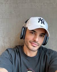 SOLOMON RAY (@solomonraymusic) • Instagram photos and videos