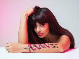 — jameela jamil 🌈 (@jameelajamil) october 7, 2019 jamil has spoken about her health struggles before, most recently reminding fans of her lifelong battle with coeliac disease. Jameela Jamil Has Faced Cancer And Had Her Spine Damaged In An Accident But Has Never Felt Better Mirror Online
