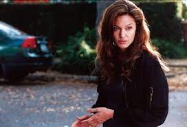 Includes lots of pictures and live videos on set, at premieres, screen captures and photoshoo. Cineclub Filmkritik Mr Mrs Smith