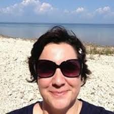 Stream Lia Costa Freitas music