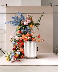 Please, keep in mind that asian sizes tend to be smaller than american or european sizes, therefore we suggest you size up by. Rimowa Mary Lennox