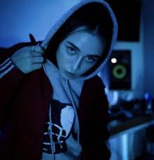 Nicole denise cucco (rosario, argentina), más conocida como nicki nicole es una joven trapera argentina nacida el 25 de agosto del 2000. Nicki Nicole Fans Facebook
