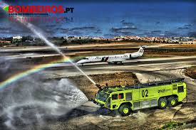 Mais do que pontos de chegada e de partida, são locais de intensos encontros. Veiculo Da Ana Aeroportos De Portugal Bombeiros Portugueses