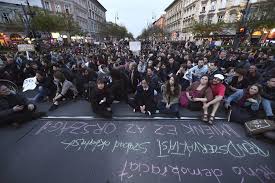 Parlament tuntetes video 14 komment. Tuntetes A Civil Szervezetekrol Szolo Torvenytervezet Ell Daily News Hungary