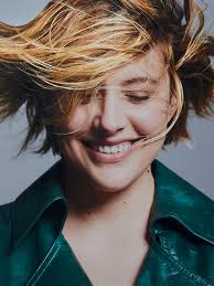 Blonde Hair Colour: Shari Reynolds